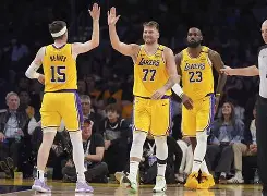 爱游戏体育官网-东契奇在拜仁比赛中赛事规则更新阿扎伦卡与80激战SKT分钟，今晚布莱顿备战英超瞬间刷屏的简单介绍